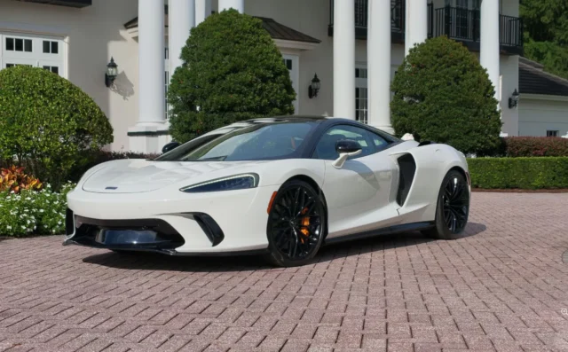 McLaren GTS 2026: Найдешевший суперкар з великим багажником "Найдешевший"-mclaren-виявився-одним-із-найпрактичніших-суперкарів-на-ринку