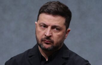 Сили оборони України завдали ударів по російських об’єктах у відповідь на агресію Зеленський повідомив про “далекобійні санкції” проти заводів РФ і “цілі” в Чорному морі