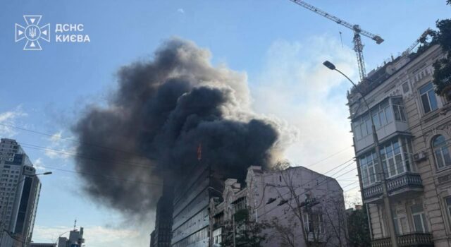 Росіяни вдарили по лікарні “Добробут” у центрі Києва: є постраждалі Росіяни-вдарили-по-лікарні-“Добробут”-у-центрі-Києва:-є-постраждалі