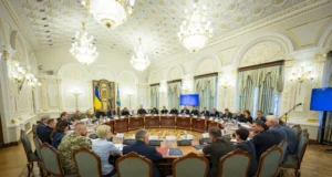 Зеленський позбавив ексгенпрокурора Кравченка ще однієї посади Зеленський позбавив ексгенпрокурора Кравченка ще однієї посади