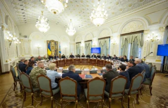 Зеленський позбавив ексгенпрокурора Кравченка ще однієї посади Зеленський позбавив ексгенпрокурора Кравченка ще однієї посади