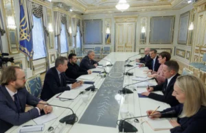 Зеленський та президентка ЄБРР обговорили підтримку української енергетики та інвестиції Зеленський-і-президентка-ЄБРР-обговорили-захист-енергетики,-а-також-кроки-на-підтримку-українців