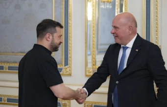 Зеленський обговорив із головою парламенту Данії оборонну допомогу та ППО Зеленський обговорив із головою парламенту Данії оборонну допомогу та ППО