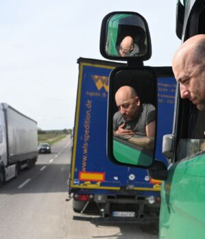 Україна запровадила “транспортний безвіз” з Узбекистаном