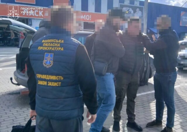 Працівника Волинської митниці затримали правоохоронці Працівника-Волинської-митниці-затримали-правоохоронці