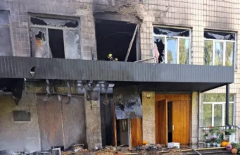 Російські атаки пошкодили понад 300 закладів освіти у Києві Російські атаки пошкодили понад 300 закладів освіти у Києві