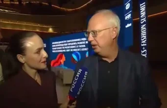 Росія пропонує США навчання в сфері державних послуг росія-збирається-навчити-США-роботі-держпослуг,-щоб-ті-створили-свій-аналог