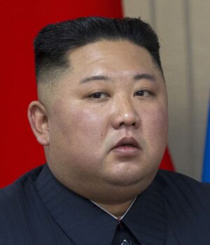 Глава КНДР страждає на “ожиріння” і багато курить, – розвідка Південної Кореї