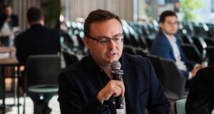 Пушкаренка необхідно відсторонити від керівництва “Слуги народу” на час розслідування естонського скандалу, – експерт Пушкаренка-необхідно-відсторонити-від-керівництва-“Слуги-народу”-на-час-розслідування-естонського-скандалу,-–-експерт