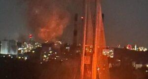 Росія втретє вдарила по Південному мосту в Києві: пошкоджена опора Росія-втретє-вдарила-по-Південному-мосту-в-Києві:-пошкоджена-опора