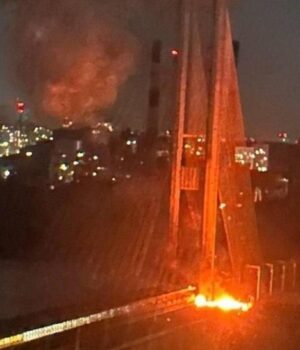 Росія-втретє-вдарила-по-Південному-мосту-в-Києві:-пошкоджена-опора Росія-втретє-вдарила-по-Південному-мосту-в-Києві:-пошкоджена-опора