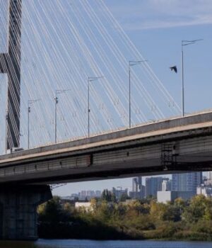Пробиває-сталь-та-бетон:-Росія-могла-використати-нову-40-кілограмову-боєголовку-для-удару-по-Південному-мосту,.