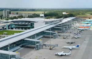 В Україні готують відновлення цивільних авіаперевезень Україна-готується-відновити-польоти,-але-вітчизняні-авіакомпанії-можуть-не-дочекатися
