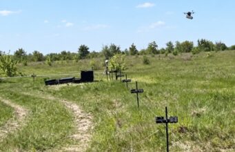 В Україні представлено новий засіб протидії волоконно-оптичним дронам «Розумний-колючий-дріт»:-Україна-розгортає-засіб-для-обривання-оптоволокна-БпЛА