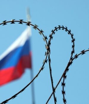 Японія-вперше-за-понад-рік-запровадила-нові-санкції-проти-Росії-У-списку-–-судна-тіньового.