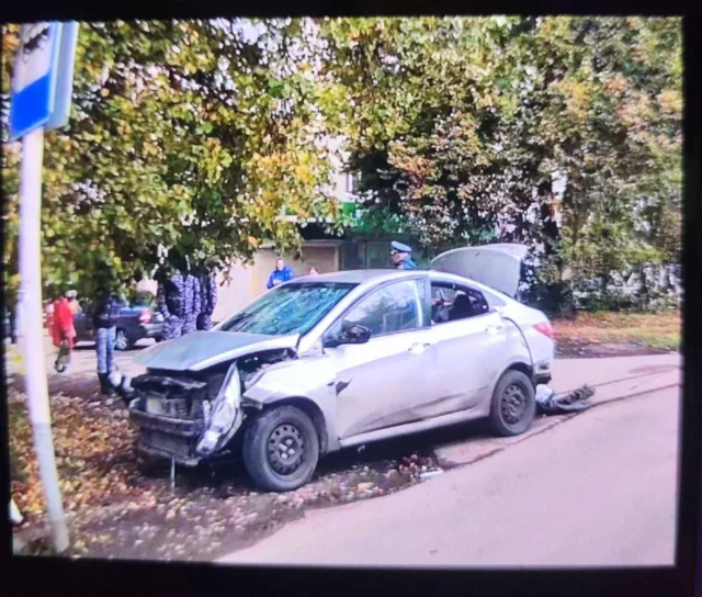 Вибух автомобіля в Новомосковську: загинув військовий злочинець, пов’язаний з катуваннями українців У-рф-підірвали-воєнного-злочинця,-який-катував-полонених-українців-–-ЗМІ