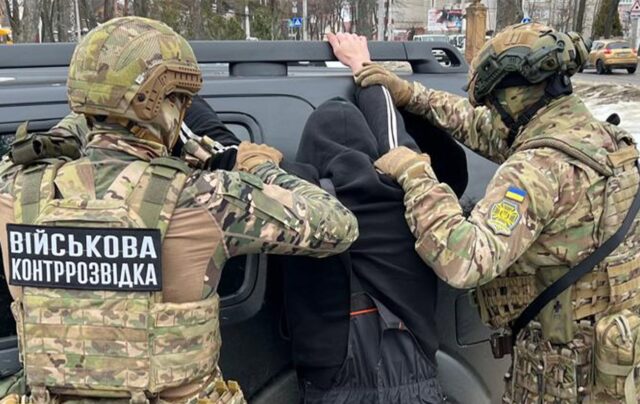 СБУ затримала неповнолітнього агента РФ у Хмельницькому Готував підрив воїна ЗСУ: у Хмельницьку затримали 16-річного агента РФ