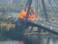 Росіяни вдарили по Північному мосту у Києві Росіяни-вдарили-по-Північному-мосту-у-Києві