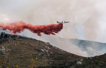 Це літо в Європі вже тривало на два місяці довше, але хвилі спеки посилюються, –... Це-літо-в-Європі-вже-тривало-на-два-місяці-довше,-але-хвилі-спеки-посилюються,-–.