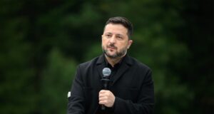 У Києві розпочали встановлення турелів для посилення оборони від атак Росії У Києві встановили понад 12 турелів для захисту від ударів РФ, – Зеленський