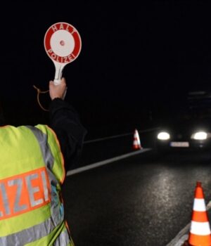 Без-іспитів-і-тисяч-євро:-як-українці-обмінюють-водійські-посвідчення-у-Німеччині Без-іспитів-і-тисяч-євро:-як-українці-обмінюють-водійські-посвідчення-у-Німеччині