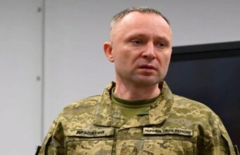 Сирський перекинув війська з Донеччини на Волинь, щоб відбивати наступ із Білорусі: Драпатий скасував це... Сирський-перекинув-війська-з-Донеччини-на-Волинь,-щоб-відбивати-наступ-із-Білорусі:-Драпатий-скасував-це.