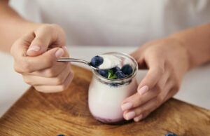 Коли їсти йогурт для здоров’я кишківника: відповідь експертів Коли-їсти-йогурт-для-здоров’я-кишківника:-відповідь-експертів