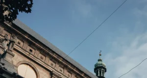 У храмі Святого Андрія у Львові почали відновлювати пошкоджені вітражі У храмі Святого Андрія у Львові почали відновлювати пошкоджені вітражі