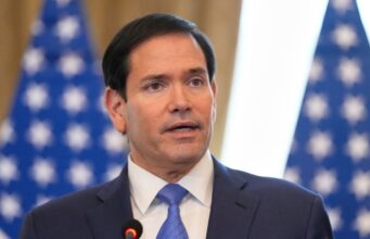 США оцінюють безпеку дипломатичних місій у Києві на фоні російських атак Рубіо відповів на зухвалі заклики Росії вивезти дипломатів з Києва