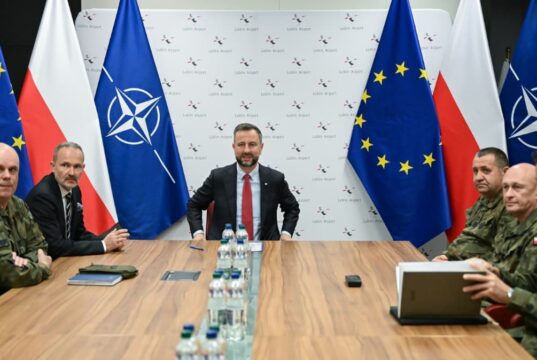 Польща збільшує присутність військ у воєводстві, що межує з Україною Польща-збільшує-присутність-військ-у-воєводстві,-що-межує-з-Україною