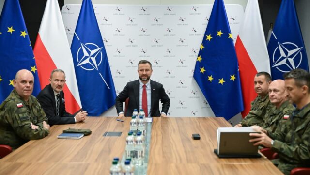 Польща збільшує присутність військ у воєводстві, що межує з Україною Польща-збільшує-присутність-військ-у-воєводстві,-що-межує-з-Україною