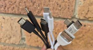 Що можна зробити зі старим USB-C-кабелем: 5 ідей, які стануть у пригоді вдома Що-можна-зробити-зі-старим-usb-c-кабелем:-5-ідей,-які-стануть-у-пригоді-вдома