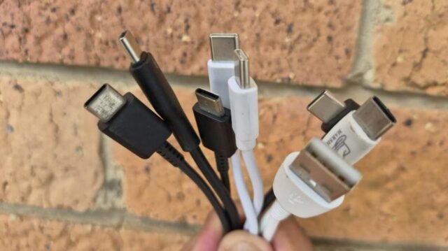 Що можна зробити зі старим USB-C-кабелем: 5 ідей, які стануть у пригоді вдома Що-можна-зробити-зі-старим-usb-c-кабелем:-5-ідей,-які-стануть-у-пригоді-вдома