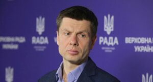 Фракція “Європейська Солідарність” розірвала співпрацю з Олексієм Гончаренком через ідеологічні розбіжності “Євросолідарність” заявила про розрив з Гончаренком через ідеологічні розбіжності