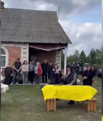 На Волині священник УПЦ не відчинив церкву для похорону Героя На-Волині-священник-УПЦ-не-відчинив-церкву-для-похорону-Героя