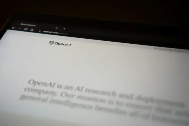OpenAI впроваджує невидимі водяні знаки у ChatGPT для користувачів ЄС openai-впроваджує-невидимі-водяні-знаки-у-chatgpt-–-кого-торкнеться