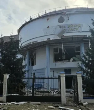 khto_naspravdi_zakhyshchaie_ukrainski_sudy_200_poshkodzhenykh_obiektiv_60_zakhysnykh_6ac54feb2db16.webp 200 пошкоджених об’єктів і 60 укриттів — що відомо про безпеку судів