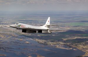 Російські бомбардувальники Ту-160 піднялися в повітря в Іркутській області РФ підняла три бомбардувальники Ту-160: коли можлива ракетна загроза
