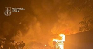 «Як сиділи, так і згоріли»: моторошні подробиці смертельного ракетного удару по Києву «Як сиділи,-так-і згоріли»:-моторошні-подробиці-смертельного-ракетного-удару-по Києву