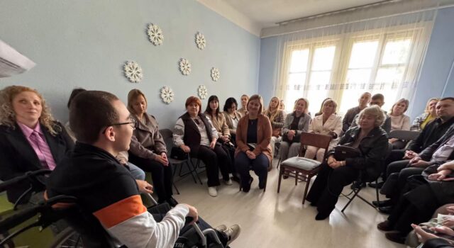 Зустріч на підтримку дітей з ДЦП у Нововолинську У-Нововолинську-говорили-про-ДЦП-та-рівні-можливості-для-кожного