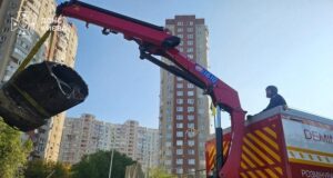 Балістика не здетонувала: після атаки у Києві серед будинків лежала бойова частина ракети (фото) Балістика-не здетонувала:-після-атаки-у Києві-серед-будинків-лежала-бойова-частина-ракети-(фото)