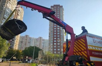 Балістика не здетонувала: після атаки у Києві серед будинків лежала бойова частина ракети (фото) Балістика-не здетонувала:-після-атаки-у Києві-серед-будинків-лежала-бойова-частина-ракети-(фото)