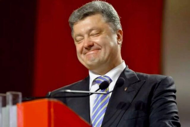 Порошенко “відзначив” День захисників майже мільярдними доходами від закордонних активів та продажу золота Порошенко-“відзначив”-День-захисників-майже-мільярдними-доходами-від-закордонних-активів-та-продажу-золота