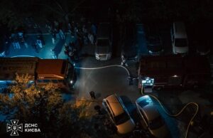 Атака РФ на багатоповерхівку у Києві: загинули 2 особи, серед поранених є діти Атака-РФ-на-багатоповерхівку-у-Києві:-загинули-2-особи,-серед-поранених-є-діти