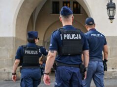Українець, який здійснив напад з ножем на монастир у Польщі, визнав свою вину. Йому загрожує... Українець,-який-здійснив-напад-з-ножем-на-монастир-у-Польщі,-визнав-свою-вину-Йому-загрожує.