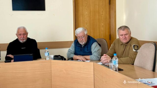 Депутати Нововолинської міської ради підготувалися до позачергової сесії Відбулося-засідання-комісії-з-питань-планування-бюджету