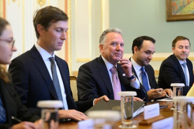 Зустріч Віткоффа та Кушнера з українською делегацією: в Reuters назвали теми обговорень Зустріч-Віткоффа-та-Кушнера-з-українською-делегацією:-в-reuters-назвали-теми-обговорень