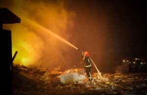 Росія вдарила КАБом поблизу багатоповерхівки в Запоріжжі: є загиблий і поранені Росія-вдарила-КАБом-поблизу-багатоповерхівки-в-Запоріжжі:-є-загиблий-і-поранені
