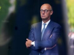 Скандал через день народження Путіна: Мерц розніс Шредера за зустріч з «фюрером» Скандал-через-день-народження-Путіна:-Мерц-розніс-Шредера-за зустріч-з «фюрером»