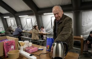 Київ розгортає пункти незламності через проблеми з електропостачанням Три райони Києва розгортають “пункти незламності”, там найважча ситуація зі світлом